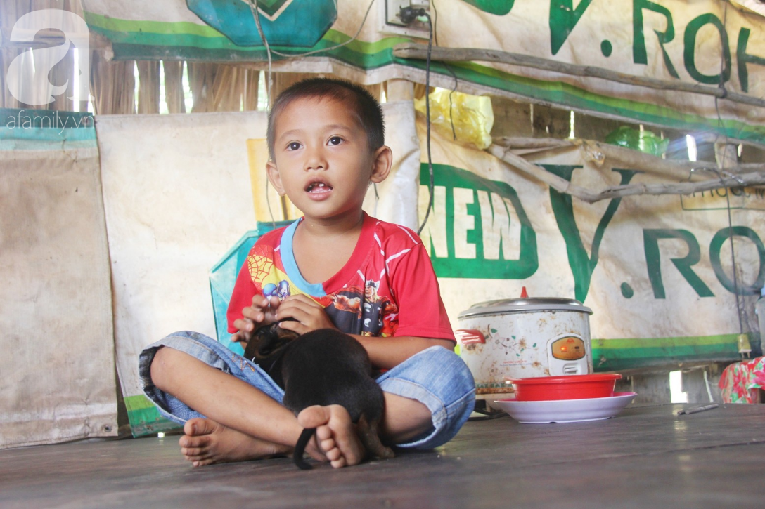 me bo roi hai dua tre vao vien cham cha benh tat tui con duoc an no gio chi mong cha mau khoe lai