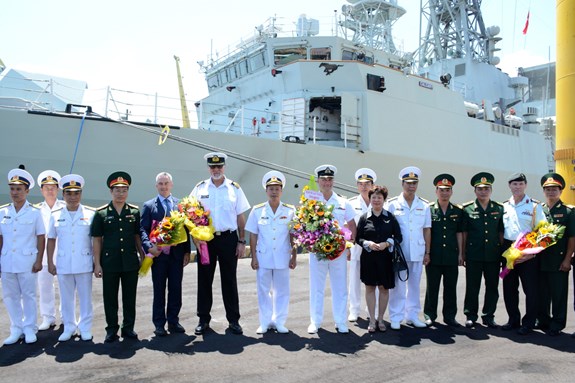 tau hai quan an do canada new zealand tham viet nam