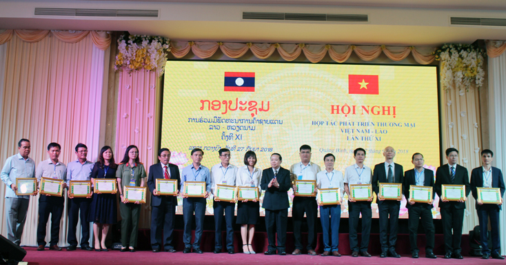 nhieu bien phap nham khai thac loi the kinh doanh bien mau viet nam lao
