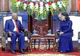 viet nam trao 20 tan luong thuc cuu tro nan nhan sieu bao idai tai mozambique