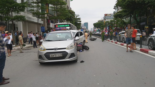 ha noi xe hop dam hang loat xe may tren pho ton duc thang it nhat 2 phu nu nhap vien