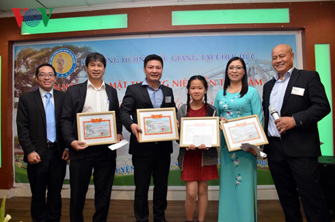gap mat hoi dong huong bac giang tai chlb duc