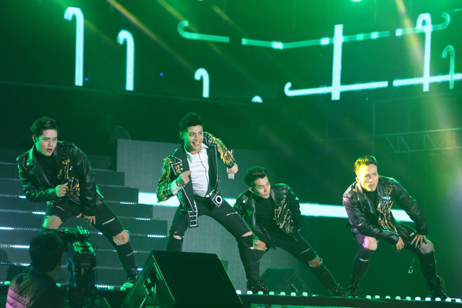 noo phuoc thinh va slim v an tuong tai asia song festival 2016