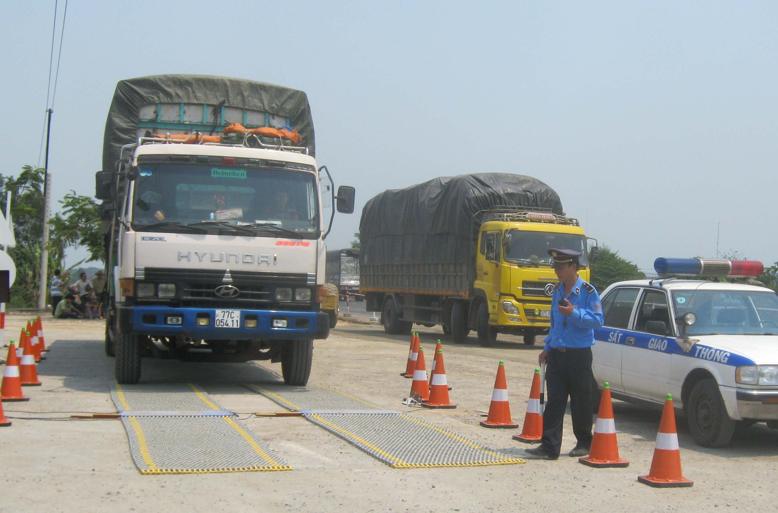 xu phat gan 3000 xe qua tai trong thang 9