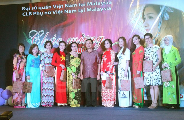 kieu bao huong ve ngay 2010