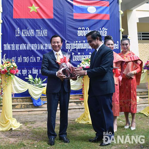 da nang cam ket ho tro khoang 354 ty vnd cho hai tinh attapeu va sekong cua lao