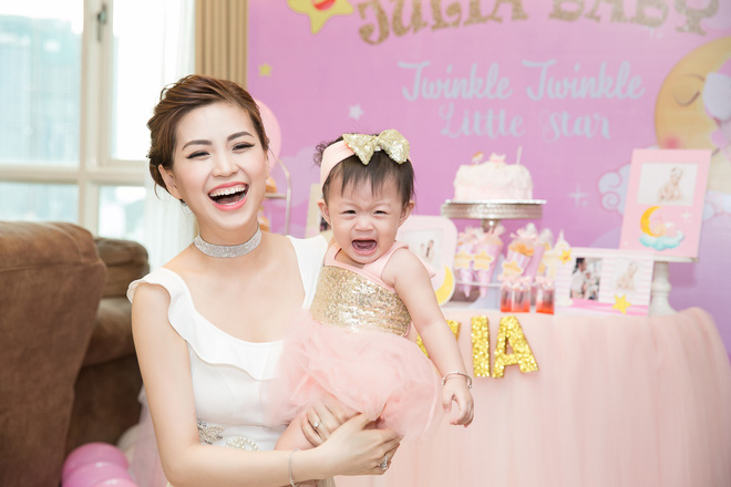 chong dai gia vang mat diem trang tu tay to chuc sinh nhat cho con gai
