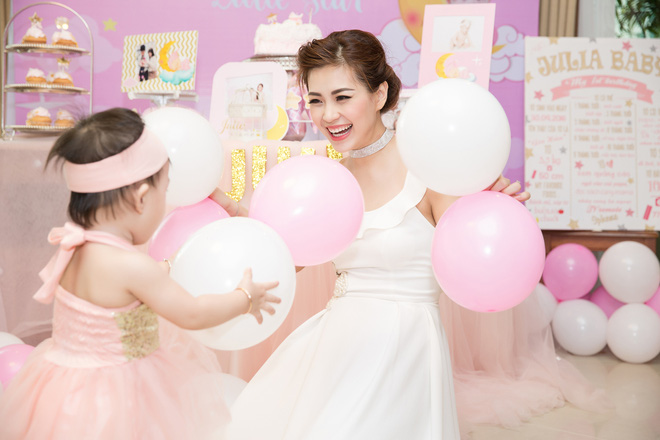 chong dai gia vang mat diem trang tu tay to chuc sinh nhat cho con gai