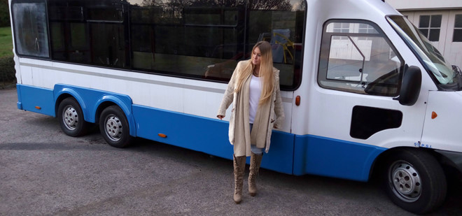cap doi bien bus cu thanh nha xe di du lich the gioi
