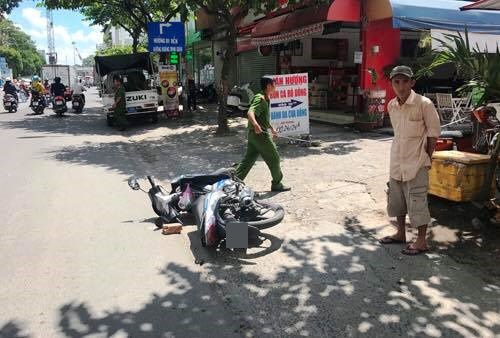 nam thanh nien cam gach danh chet nguoi sau va cham giao thong o sai gon