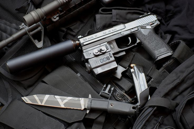 mk 23 sung ngan hoan hao cua biet kich navy seal