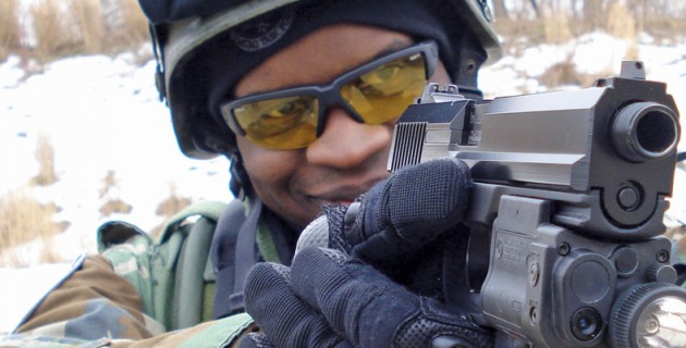 mk 23 sung ngan hoan hao cua biet kich navy seal