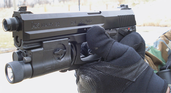 mk 23 sung ngan hoan hao cua biet kich navy seal