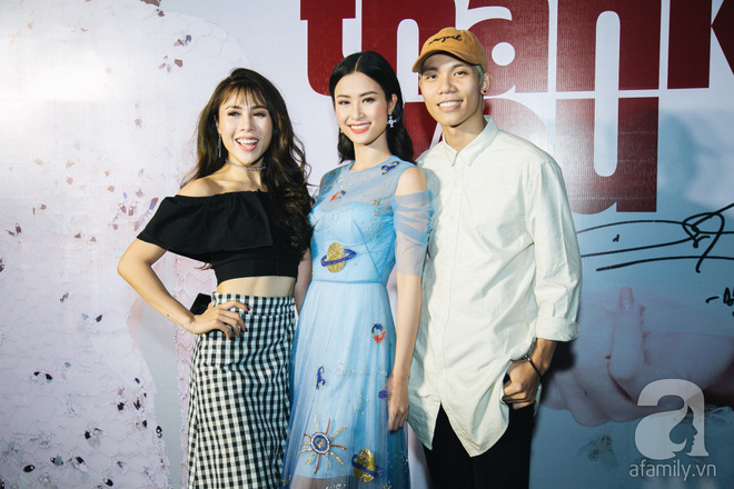 dong nhi khoc tuc tuoi vi bi ong cao thang bo roi