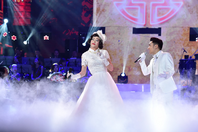 bua com cua hoai linh truoc gio len san khau khong canh rau chi ca kho va mam