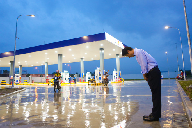 cau chuyen kinh doanh tu cai cui dau den triet ly khach hang la thuong de