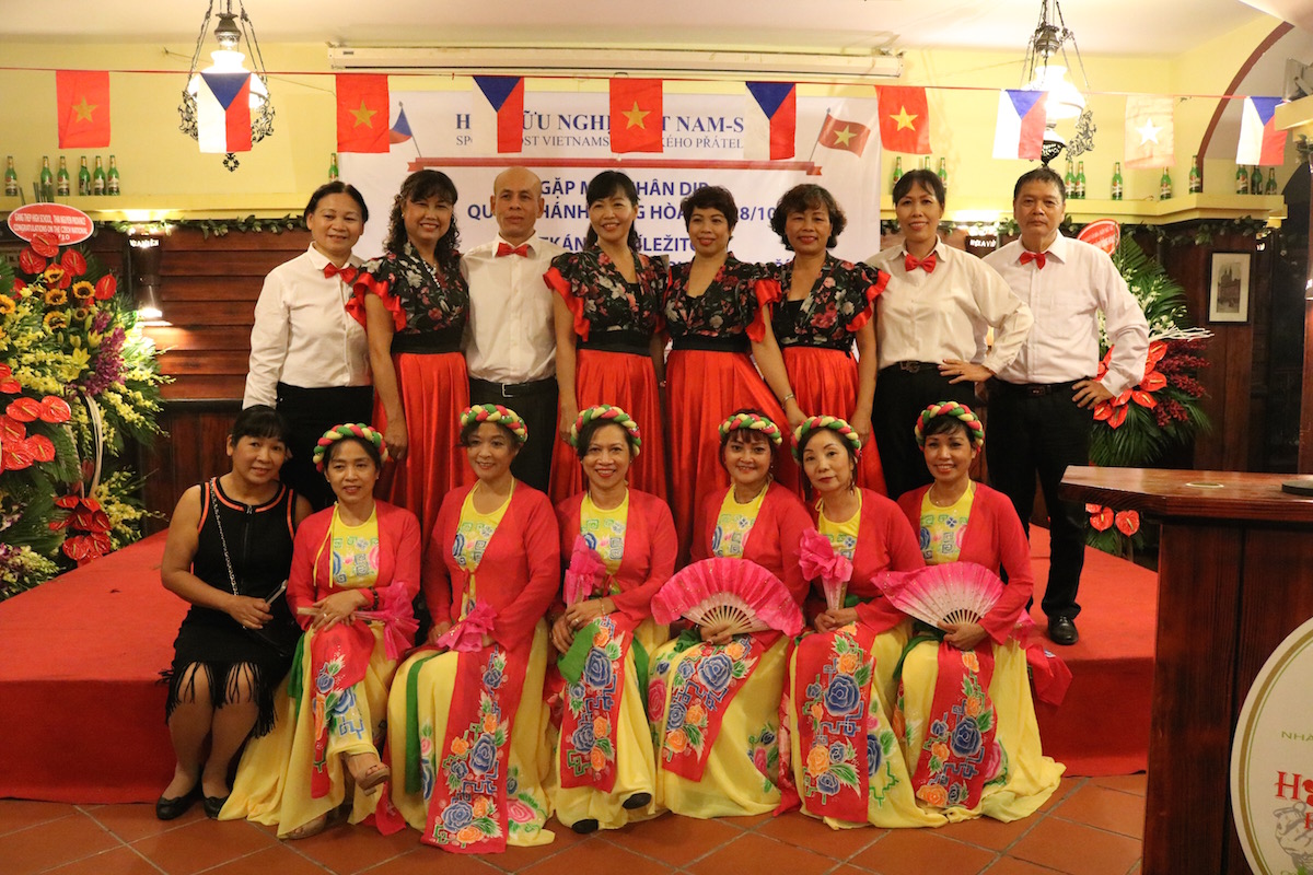 that chat hon tinh huu nghi viet nam cong hoa sec