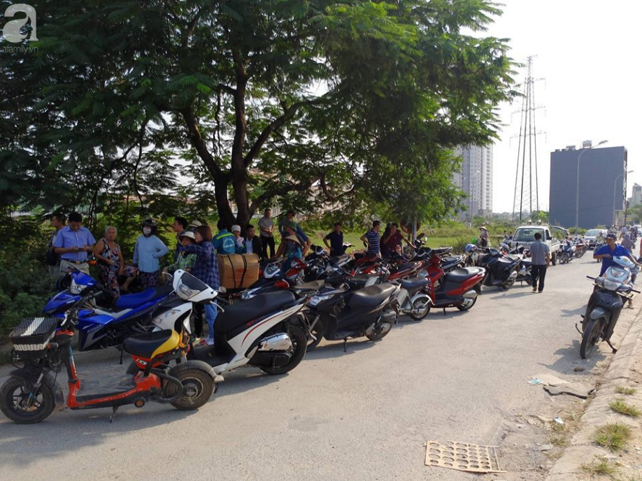 ha noi xe tai bi tau hoa tong day xa hang chuc met do qua duong thieu quan sat