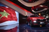 video can canh chiec sieu motor co the chay va bay tren duong