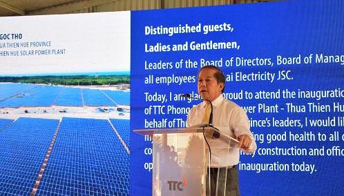 khanh thanh nha may dien mat troi 35 mw khung dau tien cua viet nam tai hue