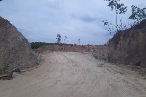 quang binh de xay ra sai pham trong linh vuc quan ly dat dai nhieu can bo xa bi ky luat