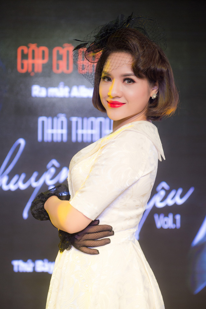 danh ca ngoc son bay ra ha noi chi de chuc mung hoc tro ra album moi