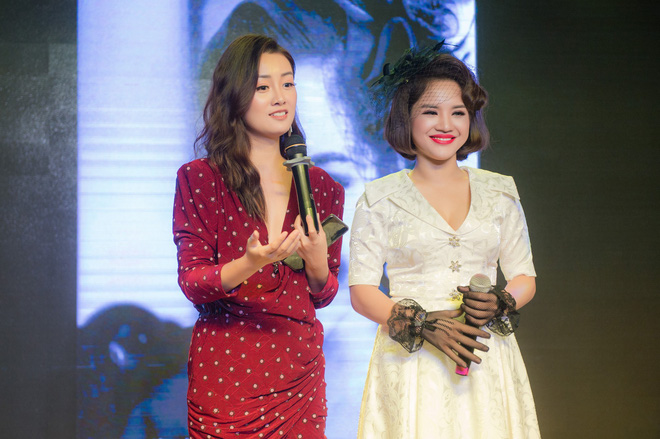 danh ca ngoc son bay ra ha noi chi de chuc mung hoc tro ra album moi