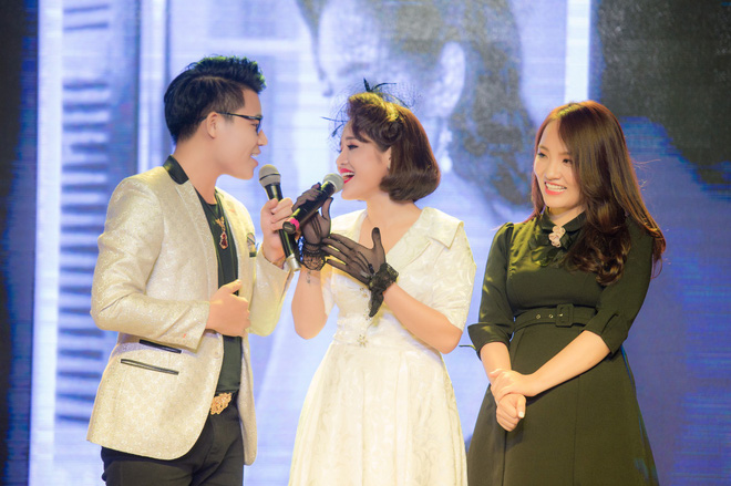 danh ca ngoc son bay ra ha noi chi de chuc mung hoc tro ra album moi