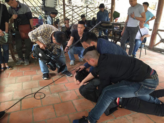 ro ri canh nong bi cat khoi quynh bup be lo clip chung minh canh soai ca con song