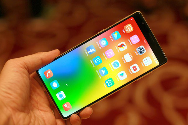 ly do bphone 3 khong xuat hien tren he thong the gioi di dong nhu truoc day nhan vien ban hang toan huong nguoi dung den san pham cua apple samsung hay xiaomi