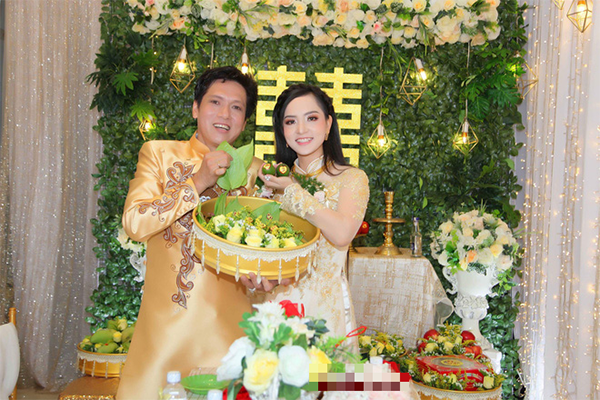 do nhan sac me ke sinh nam 1995 va con gai la dancer nong bong cua nghe si cai luong u60