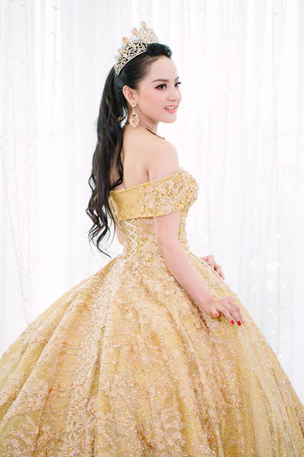 do nhan sac me ke sinh nam 1995 va con gai la dancer nong bong cua nghe si cai luong u60