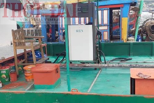 co quan chuc nang da vao cuoc vu con tau khong so bom va nha dau tai cang lach quen