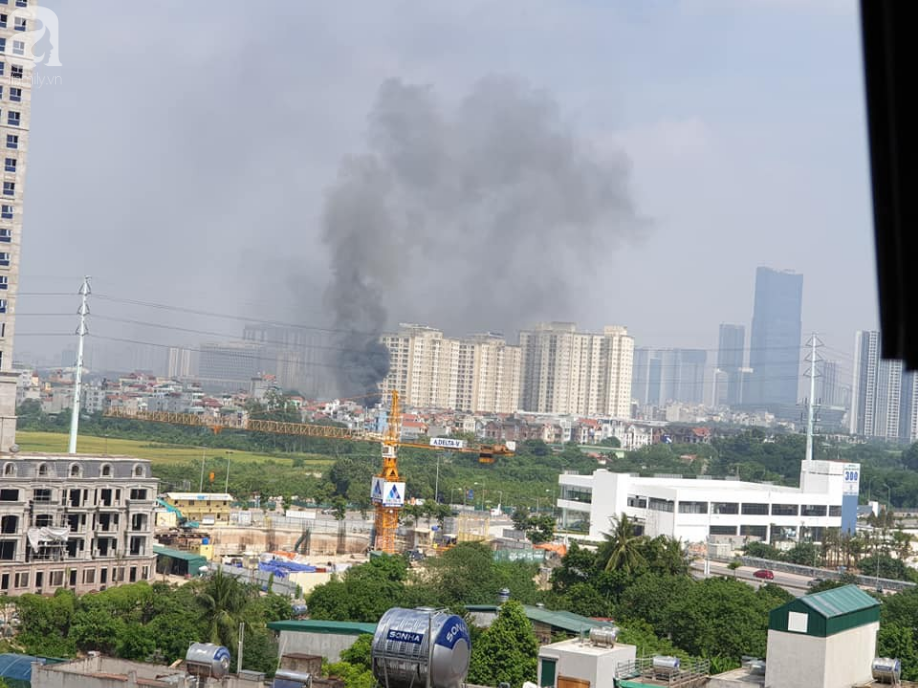 ha noi lua bung chay du doi tai xuong san xuat sofa lan sang nha dan