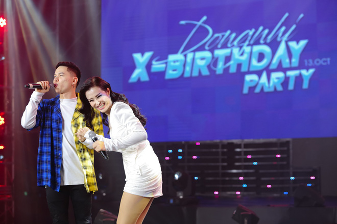 dong nhi bat khoc trong sinh nhat hoanh trang