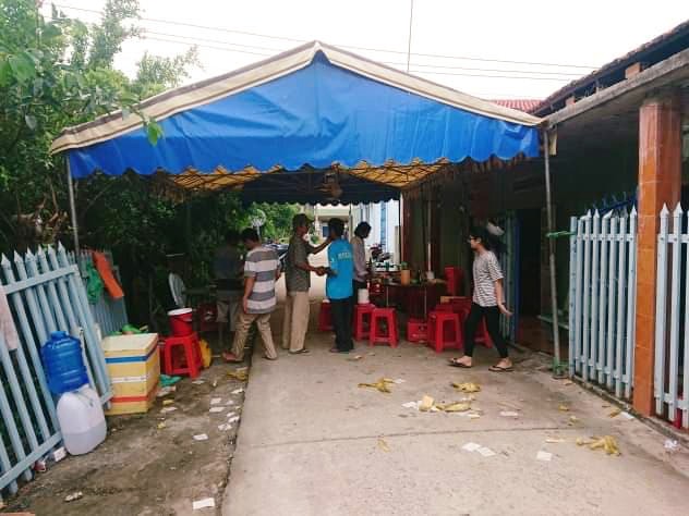 vu 2 hoc sinh tu vong vi day dien roi trung ong ngoai soc nang khi hay tin du dam hoi chi gai thanh le tang em trai