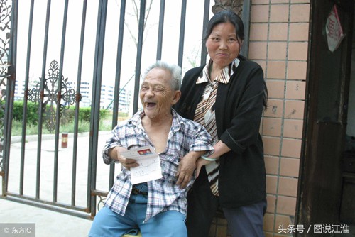 cu ong 85 tuoi cao 98 cm van dang tin tuyen vo hua de lai toan bo tai san sau khi mat