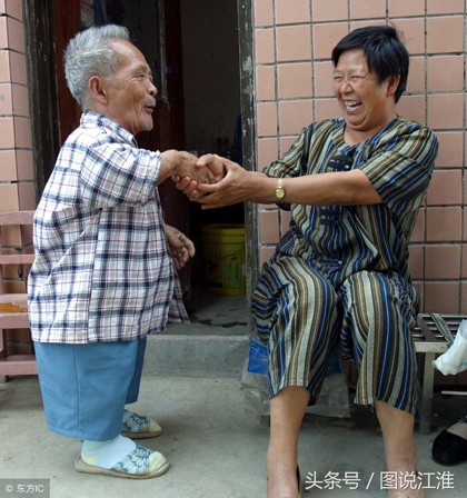 cu ong 85 tuoi cao 98 cm van dang tin tuyen vo hua de lai toan bo tai san sau khi mat