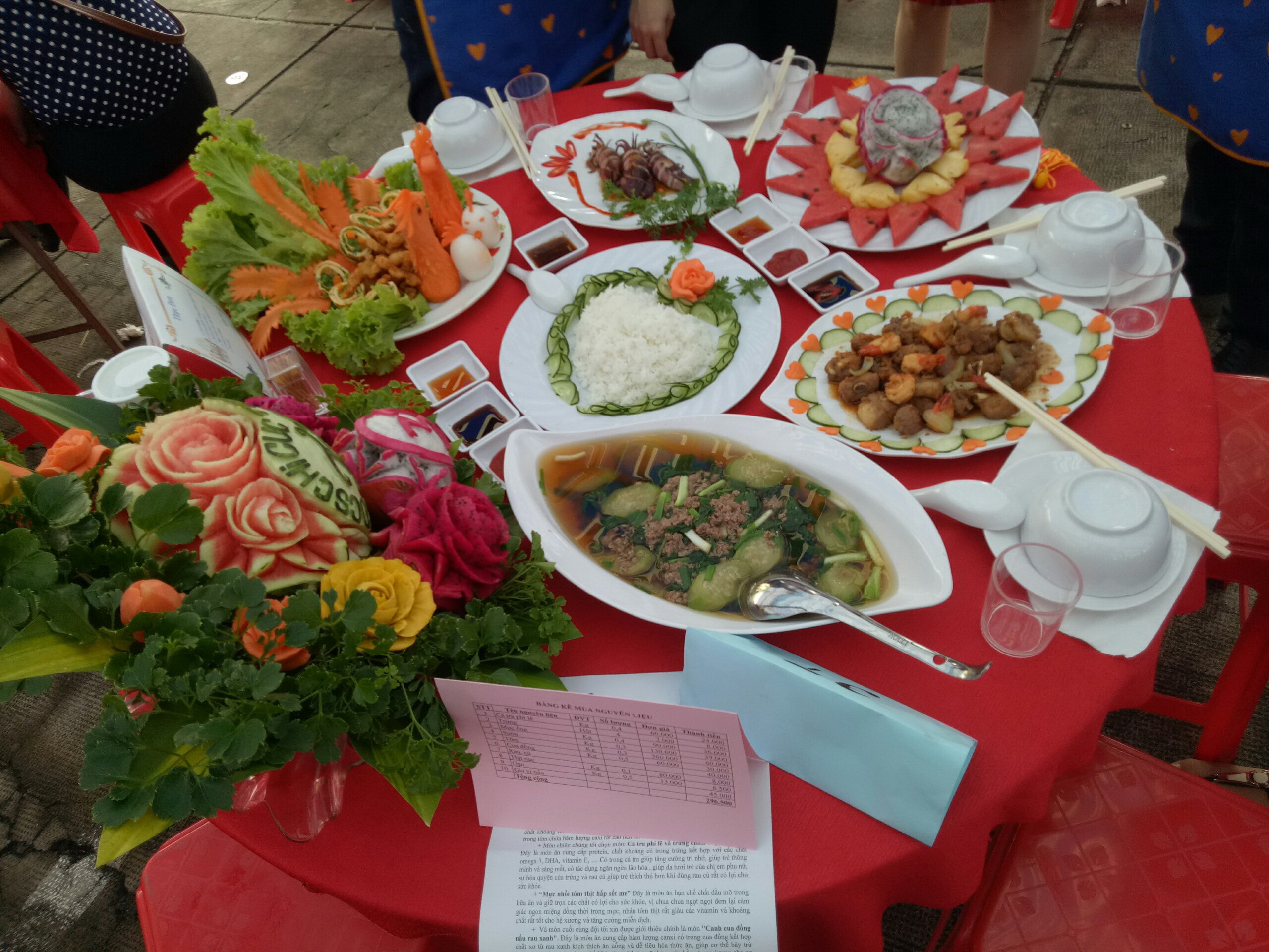 hao hung voi cuoc thi bua com gia dinh cho cong nhan vien chuc lao dong