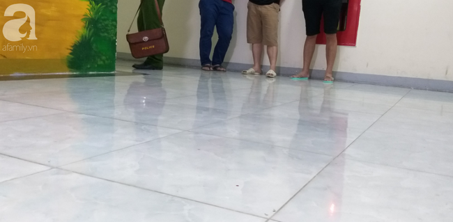 vu be so sinh roi o chung cu linh dam thay co va cac ban khong biet nu sinh dang mang bau