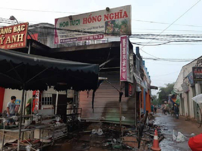 vu 2 nguoi chet chay o dak lak tieng khoc thet cau cuu tham thiet ben trong ngoi nha cua cuon dong chat