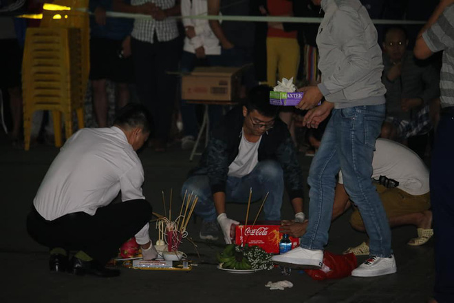 vu me tre nem con so sinh tu vong chau be da duoc dat ten dua ve chon cat tai dat nghia trang cua nha tho
