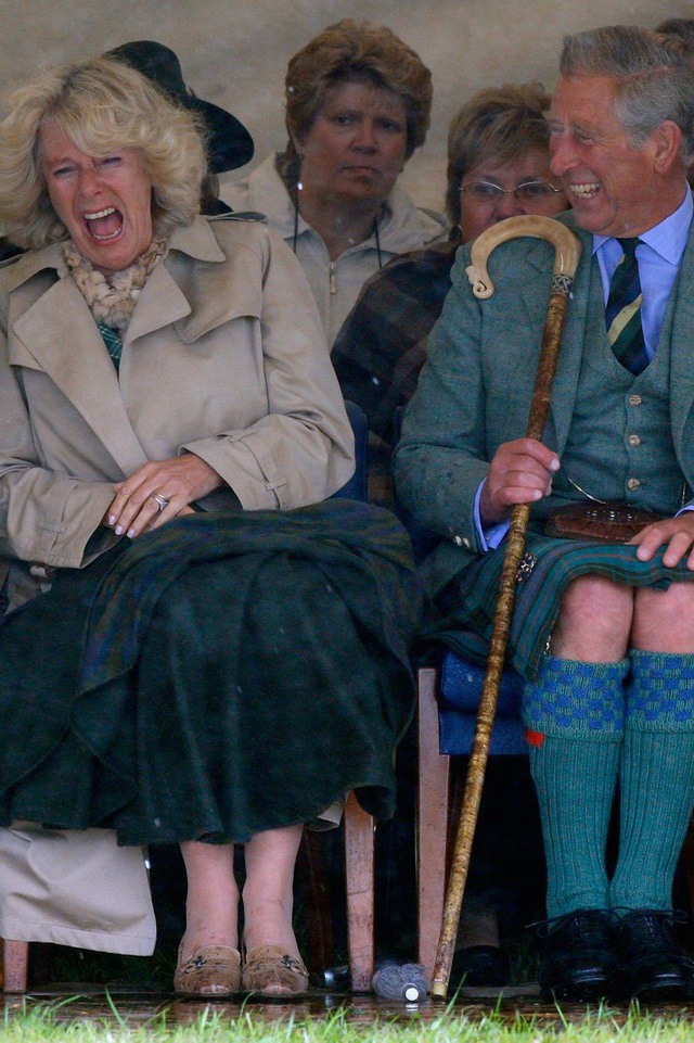 moi tinh 48 nam day thi phi cua thai tu charles va ba camilla tuong vien man nhung lai co ket cuc cay dang khong ngo