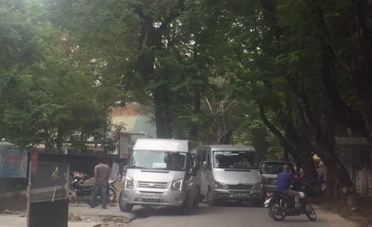 nong tang cuong kiem tra giam sat hoat dong xe tai va xe khach khong co tuyen luu thong vao trung tam hue