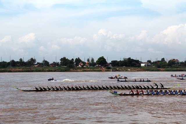 soi noi le hoi dua thuyen truyen thong tai lao