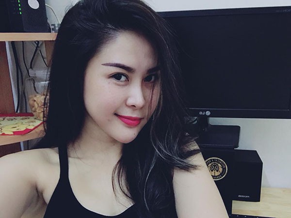hinh anh sexy hiem hoi cua ban gai hung thuan dat phuong nam