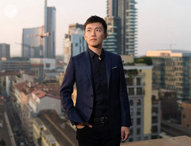 moi 27 tuoi da tro thanh chu tich inter milan steven zhang la ai