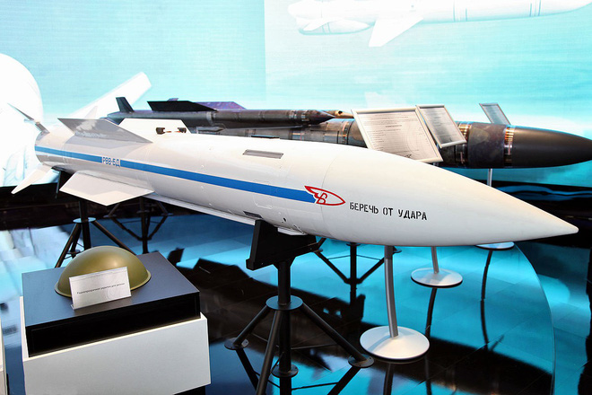 cuoc tan cong o at vao nga tam hoan moscow tung ten lua vo hieu hoa ca bay may bay nato