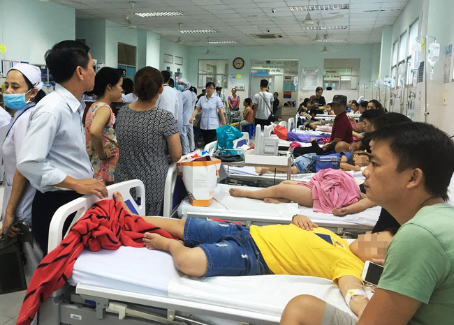 tphcm 26 tre nhap vien cap cuu sau khi an banh mi cha bong ga luc di le nha tho