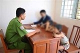 bat giu 2 doi tuong dot nhap 8 ubnd xa trom gan 250 trieu dong